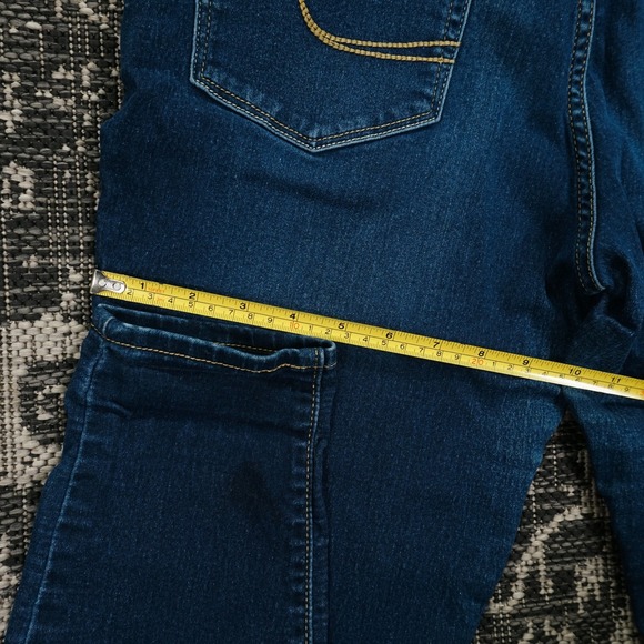 Signature Levi Strauss Women's Skinny Jeans Dark Wash Mid Rise Stretch Denim 12M - Picture 9 of 12